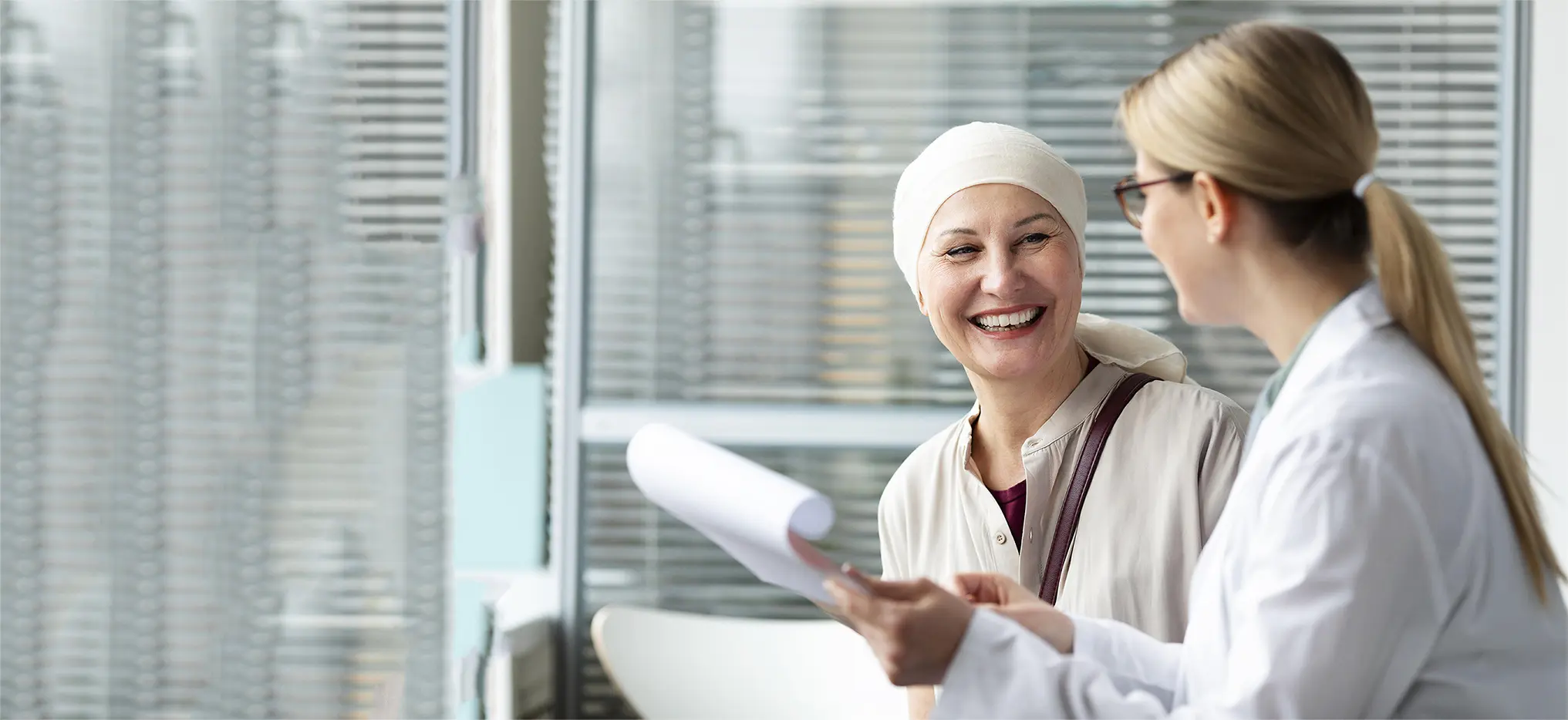 Clinica de Oncologia com Paciente e Medica